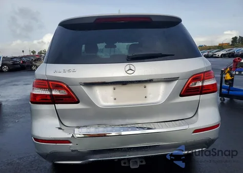 2015 Mercedes-Benz Ml 350 z USA, uszkodzony, nr VIN 4JGDA5JB3FA512460